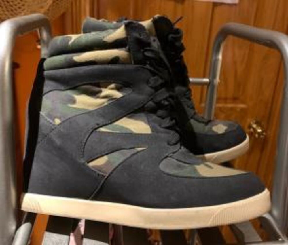 sneakers for woman - Picture 1 of 1